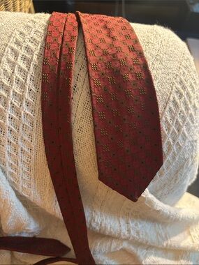 Vintage Peak a Boo, pin up, 50s,60s Burgundy Patterned Men's Tie